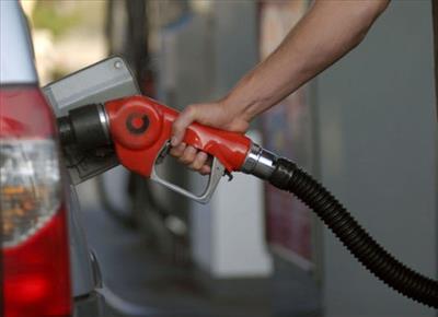 بوی بنزین ۲۵۰۰تومانی می‌آید/ شمارش معکوس برای اعلام نرخ جدید سوخت